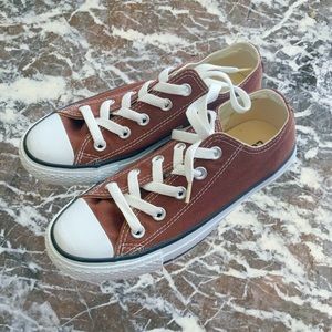 Brown Converse Size 3 Shoes
